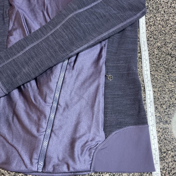 Lululemon Sweater - Picture 10 of 11